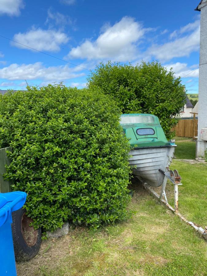 No 5 Newly Refurbished 4 Bedroom House Cononbridge Esterno foto