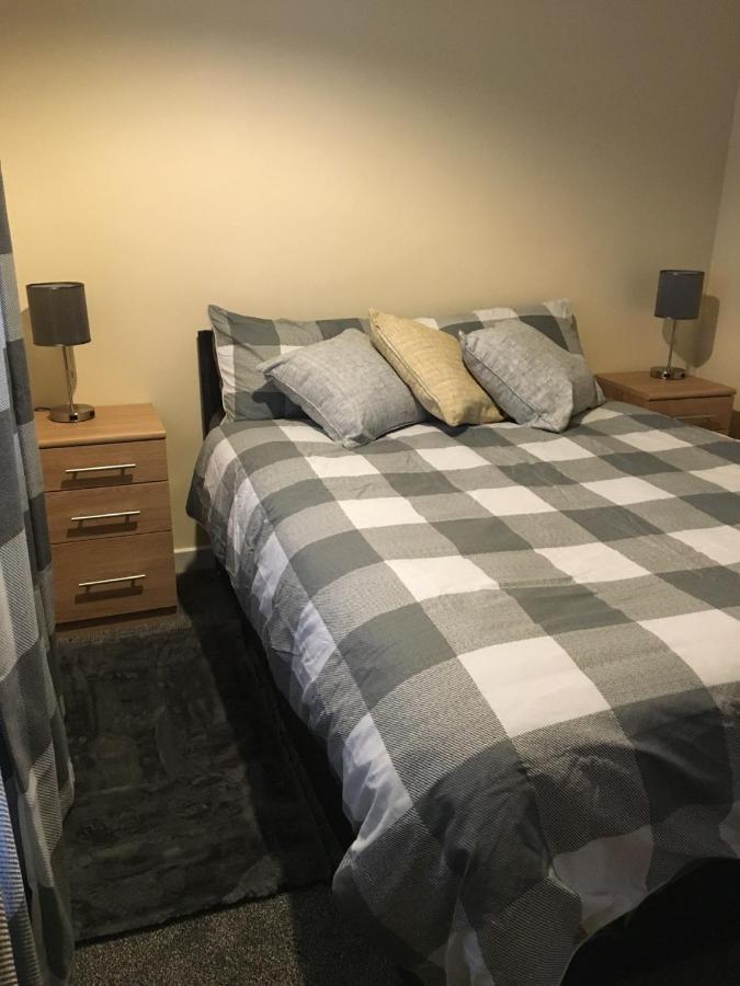 No 5 Newly Refurbished 4 Bedroom House Cononbridge Esterno foto